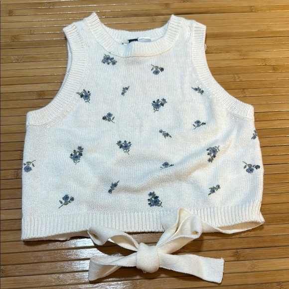 Divided Cream Knit Sweater Vest With Back Tie - Picture 1 of 5